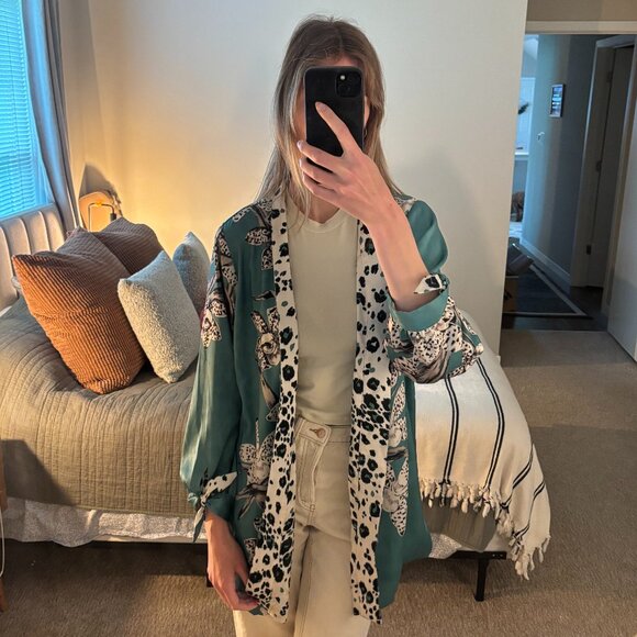 Chico's Reversible Floral to Animal-Print Duster Jacket - Picture 4 of 9